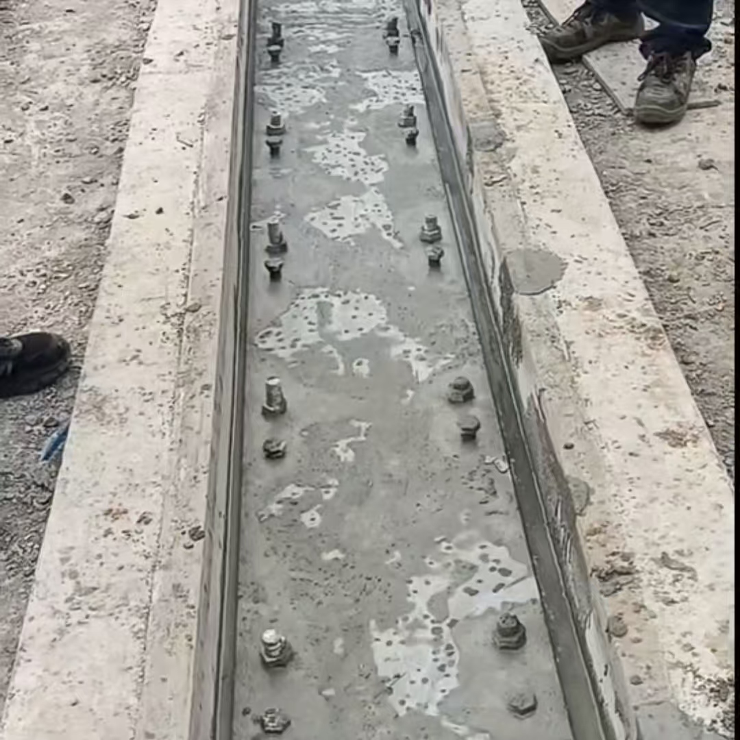 秀英港口码头起重机龙门吊重型机械设备稳固用早强快凝轨道胶泥